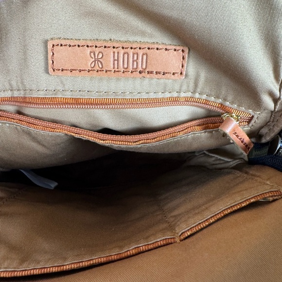 HOBO International Cass Sling with Chevron Strap - Picture 5 of 9